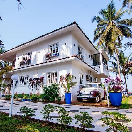 White House In Goa, Truly Amazing Experience Bed & Breakfast Saligao Dış mekan fotoğraf