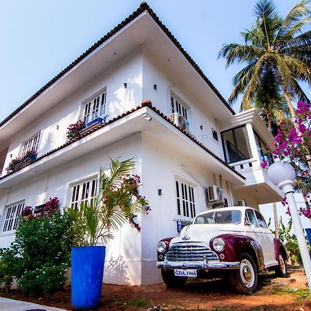 White House In Goa, Truly Amazing Experience Bed & Breakfast Saligao Dış mekan fotoğraf
