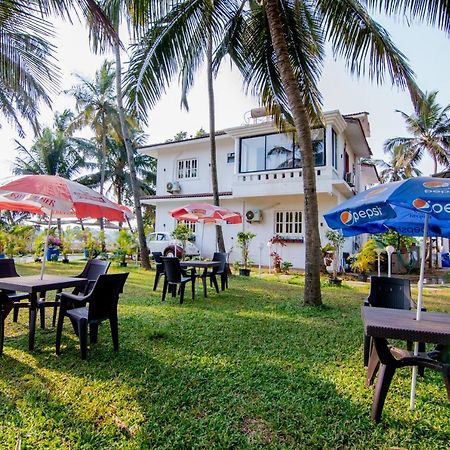 White House In Goa, Truly Amazing Experience Bed & Breakfast Saligao Dış mekan fotoğraf
