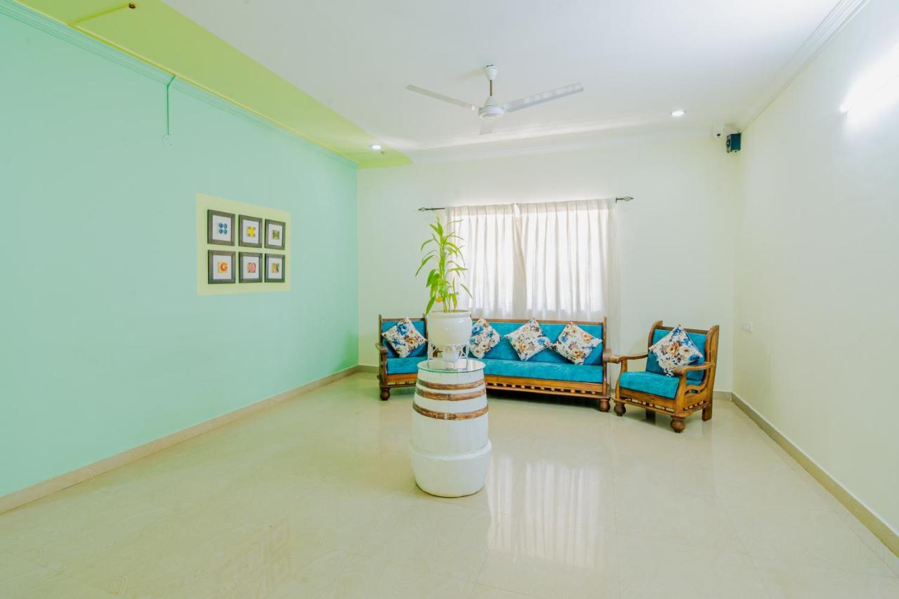 White House In Goa, Truly Amazing Experience Bed & Breakfast Saligao Dış mekan fotoğraf