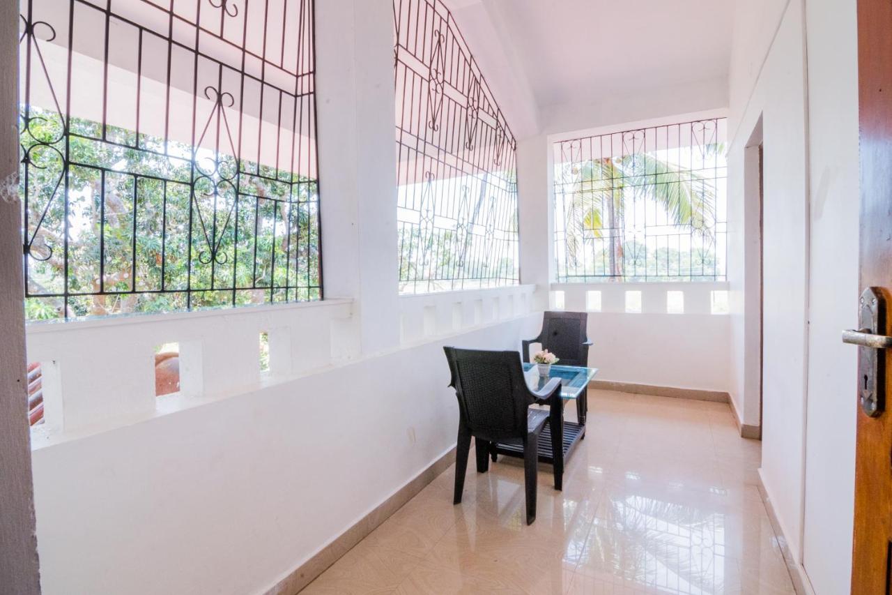 White House In Goa, Truly Amazing Experience Bed & Breakfast Saligao Dış mekan fotoğraf